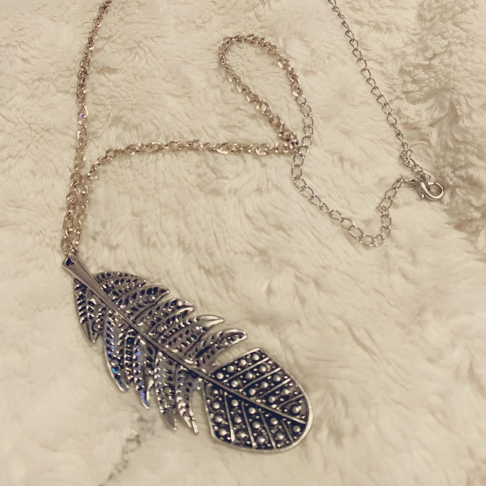 Boho silver feather necklace
